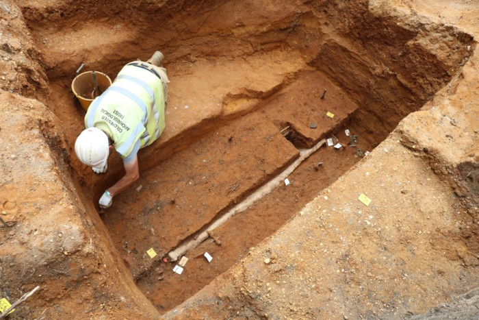 Excavation of the elite Roman lady’s grave in Colchester