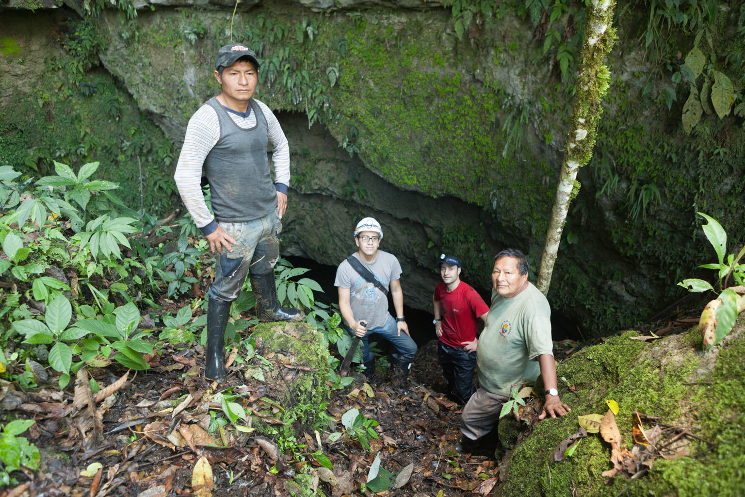 Group photo at the entrance outside one of the Tayos caves